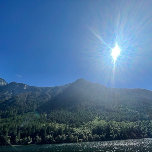 Meet your Posher, Cindy - Picture 1 of 1